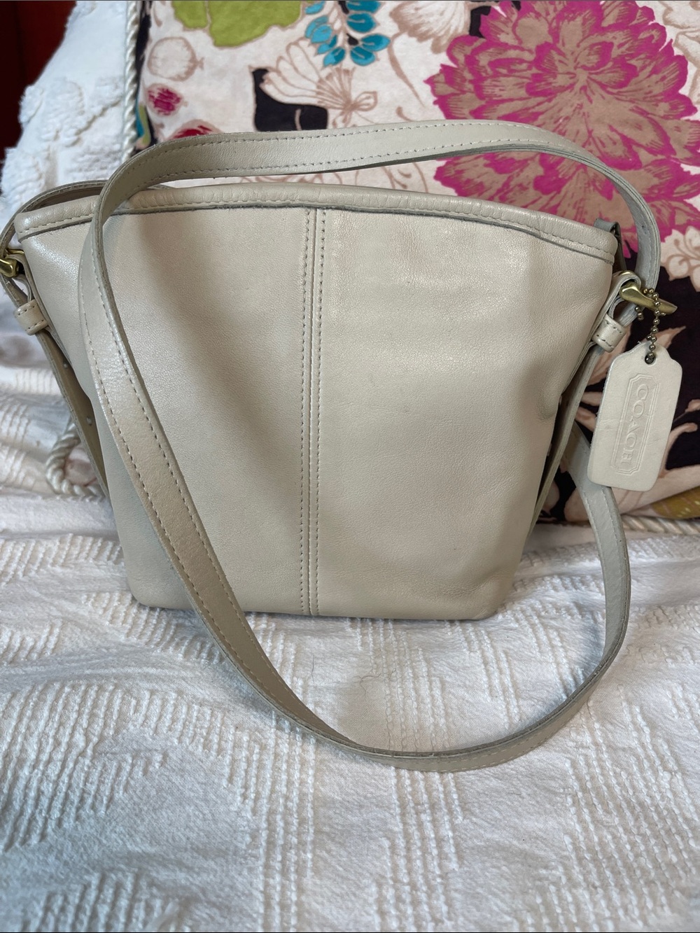 Coach SoHo mini bucket bag (bone)4107